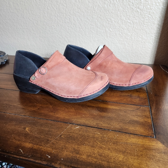 Rocky 4 Eursole Suede Women's Size 9 Eu 40 Mules in Rust and Black - Picture 3 of 7